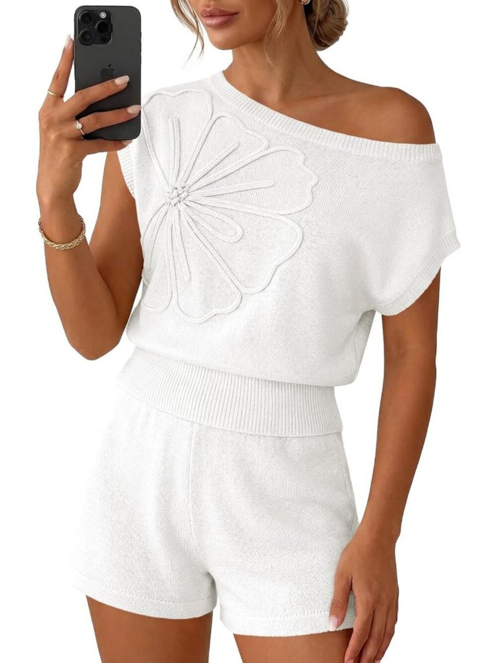 Cozy Women's Short Sleeve 2-Piece Sweater Set & Matching Shorts Outfit